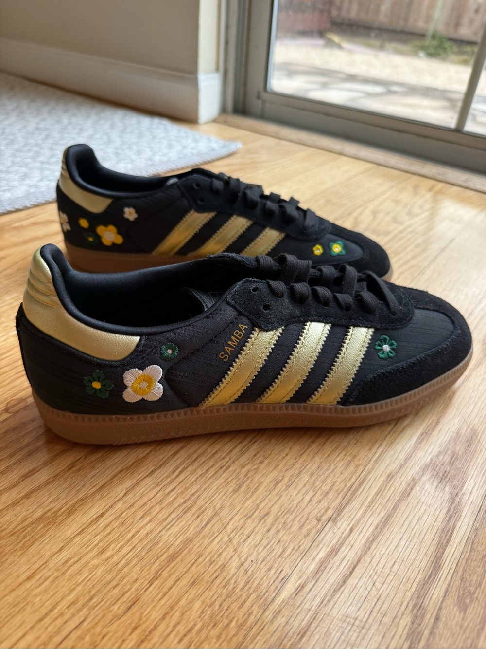 NWT ADIDAS ORIGINALS X LIBERTY LONDON
SAMBA OG SHOES Size 7.5 W - Picture 3 of 11